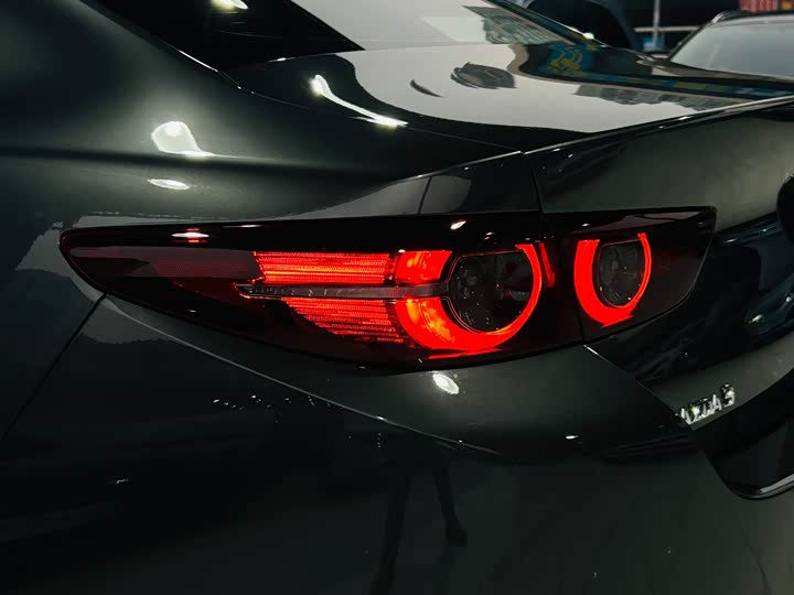 Фото 5 - Mazda 3 (Axela)