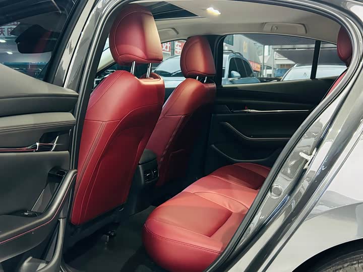 Фото 7 - Mazda 3 (Axela)