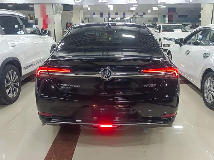 Фото 6 - Buick LaCrosse