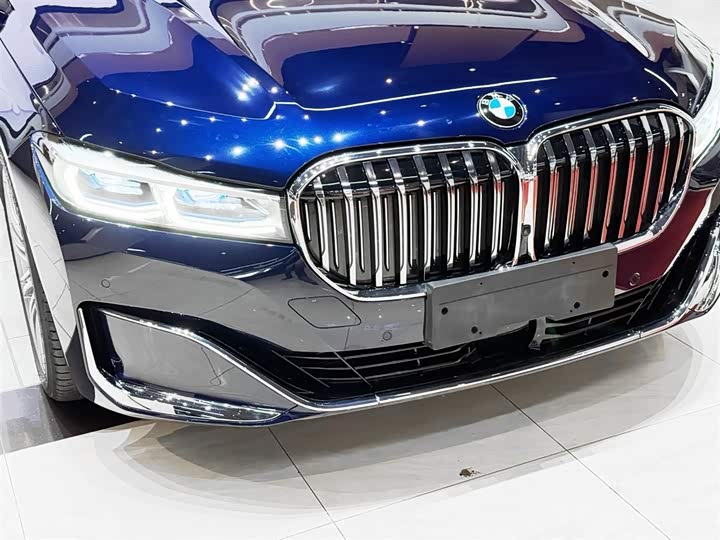 Фото 6 - BMW 7 Series
