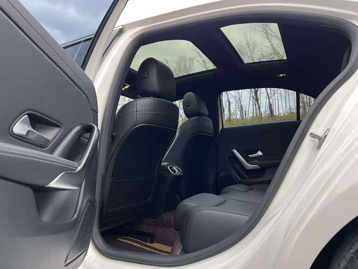 Фото 7 - Mercedes-Benz A-Class