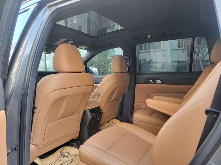 Фото 8 - LiXiang One