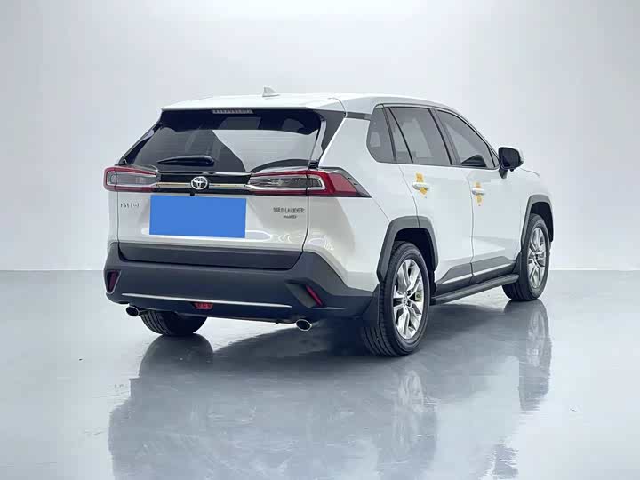 Фото 4 - Toyota Wildlander