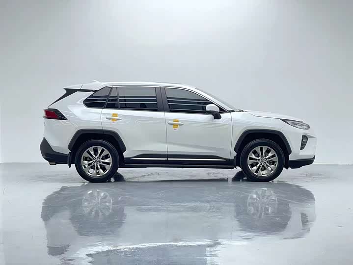 Фото 9 - Toyota Wildlander