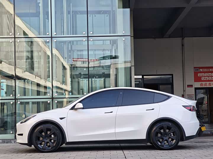 Фото 7 - Tesla Model Y