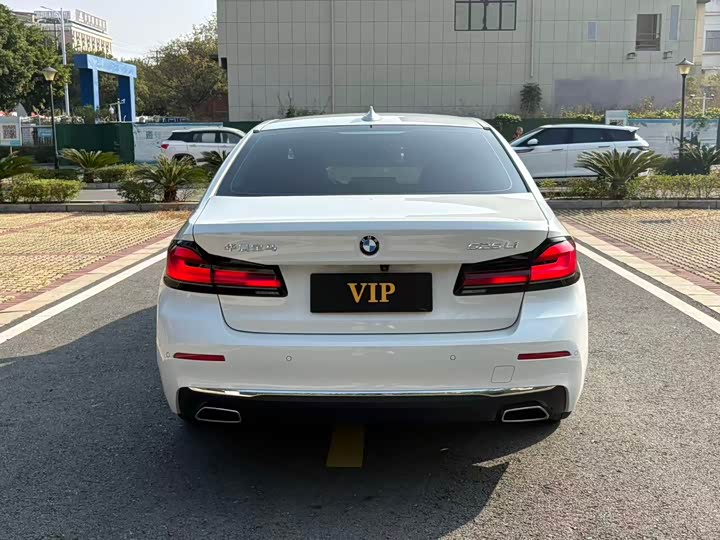 Фото 9 - BMW 5 Series