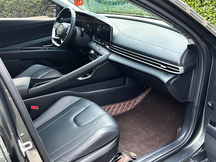 Фото 5 - Hyundai Elantra N line