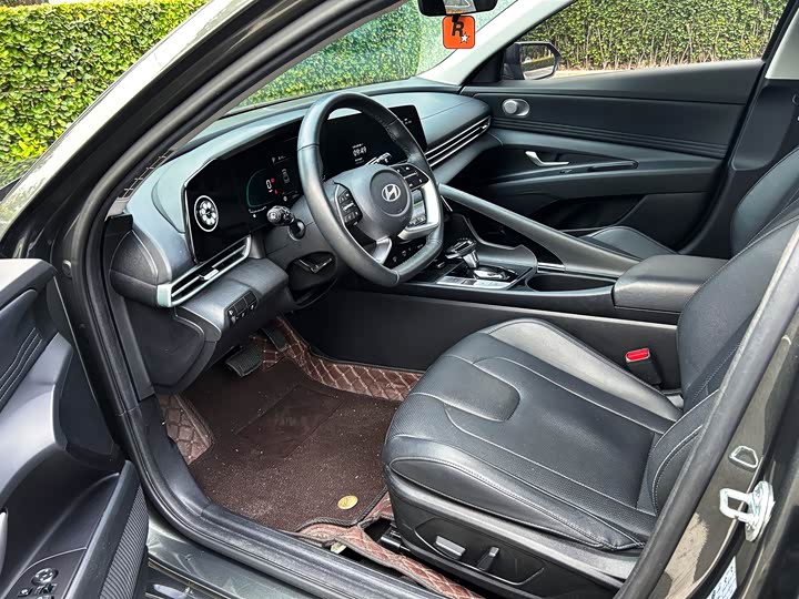 Фото 8 - Hyundai Elantra N line