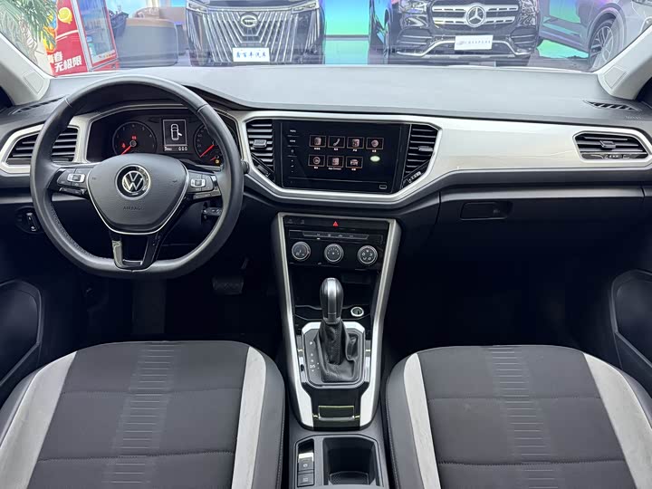 Фото 5 - Volkswagen T-Roc