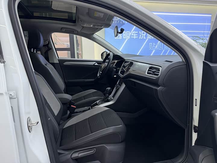 Фото 6 - Volkswagen T-Roc