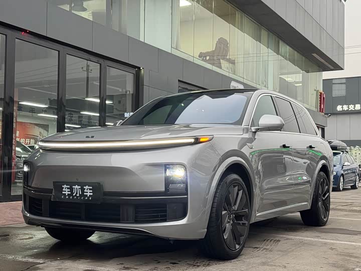 Фото 1 - LiXiang L8