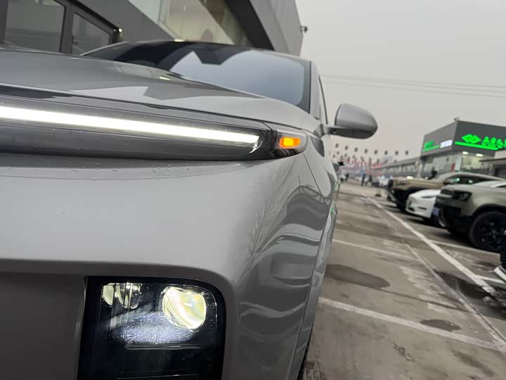 Фото 5 - LiXiang L8