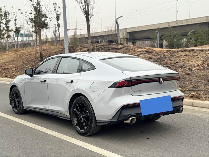 Фото 6 - Changan UNI-V