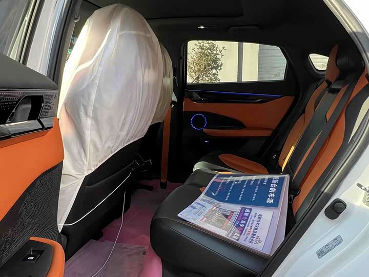 Фото 6 - Changan UNI-V