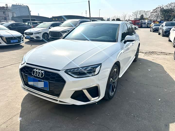 Фото 1 - Audi A4L