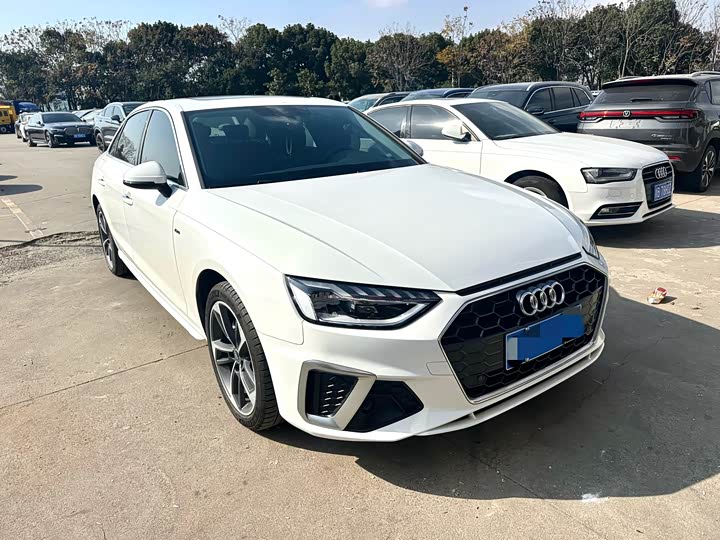 Фото 3 - Audi A4L