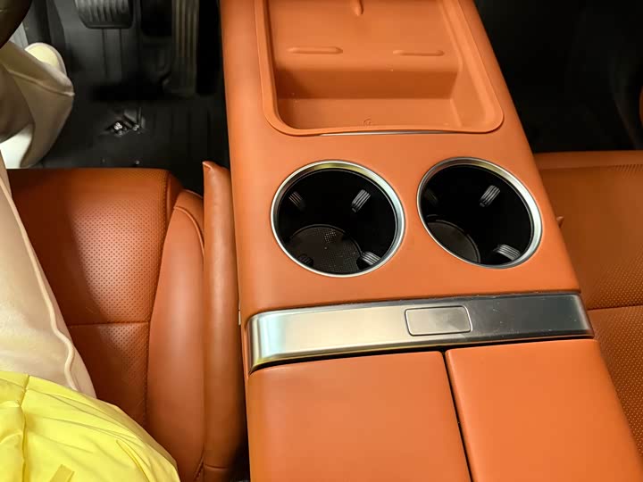 Фото 8 - LiXiang L8