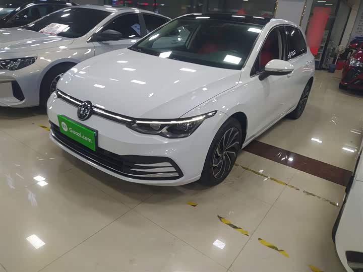 Фото 2 - Volkswagen Golf