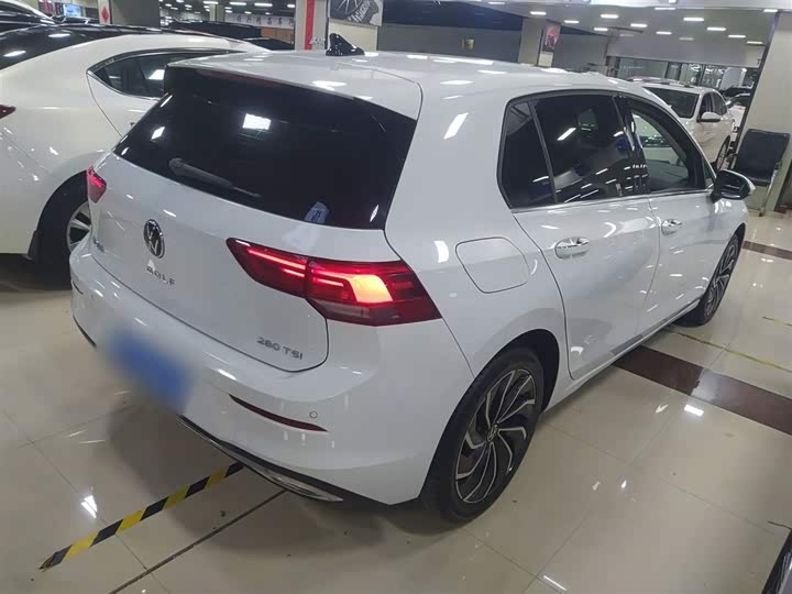 Фото 7 - Volkswagen Golf