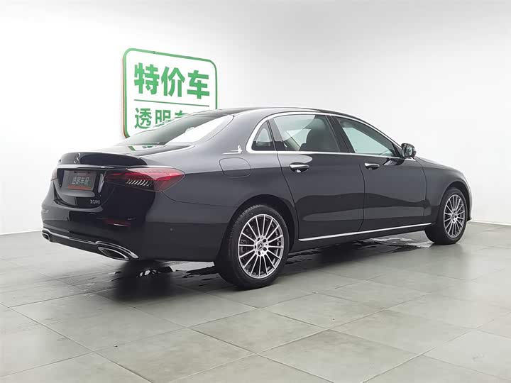 Фото 2 - Mercedes-Benz E-Class