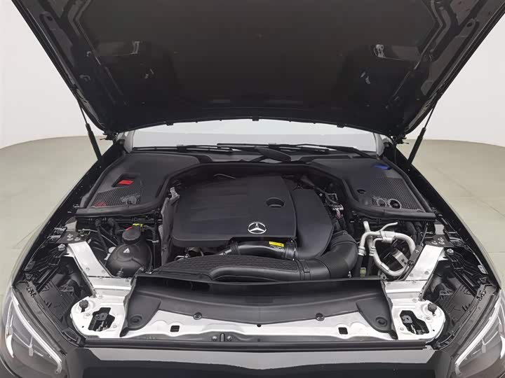 Фото 6 - Mercedes-Benz E-Class