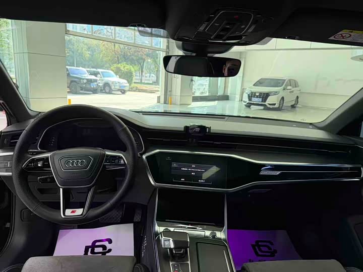 Фото 4 - Audi A6L