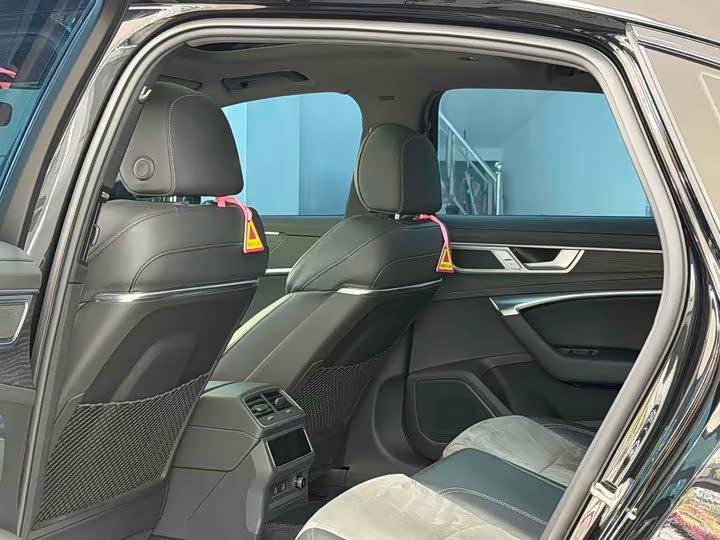 Фото 5 - Audi A6L