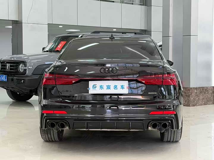 Фото 8 - Audi A6L