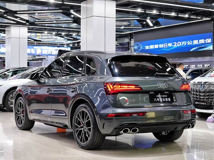 Фото 4 - Audi SQ5