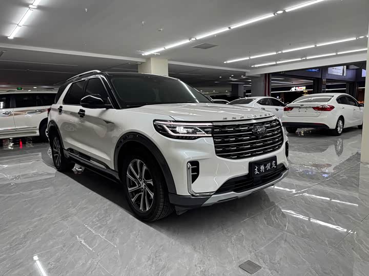 Фото 3 - Ford Explorer