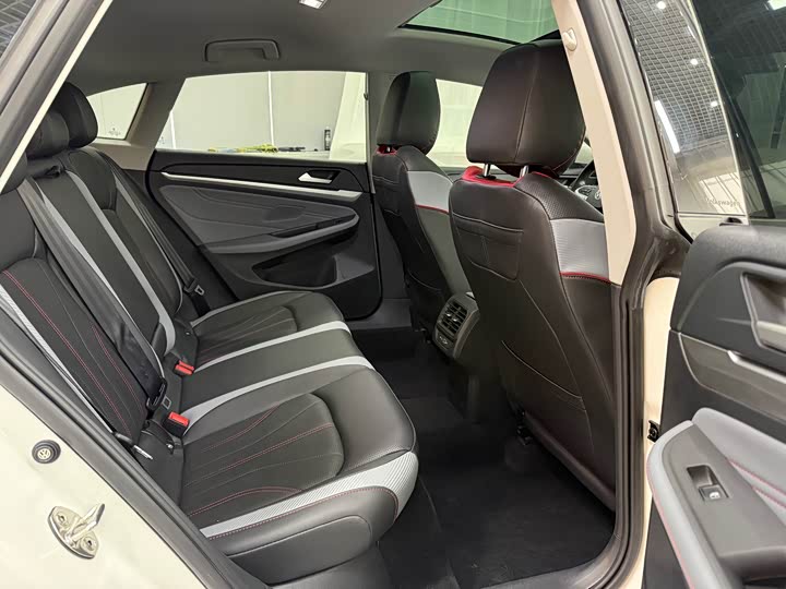 Фото 9 - Volkswagen Lamando L