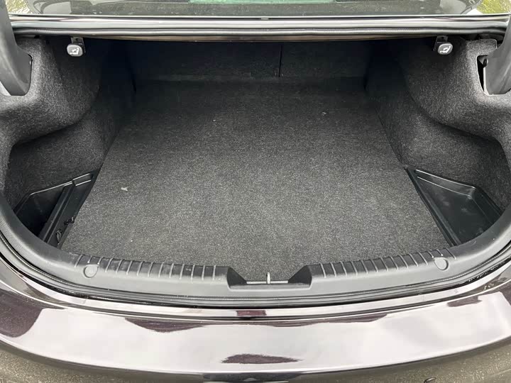 Фото 8 - Mazda Atenza