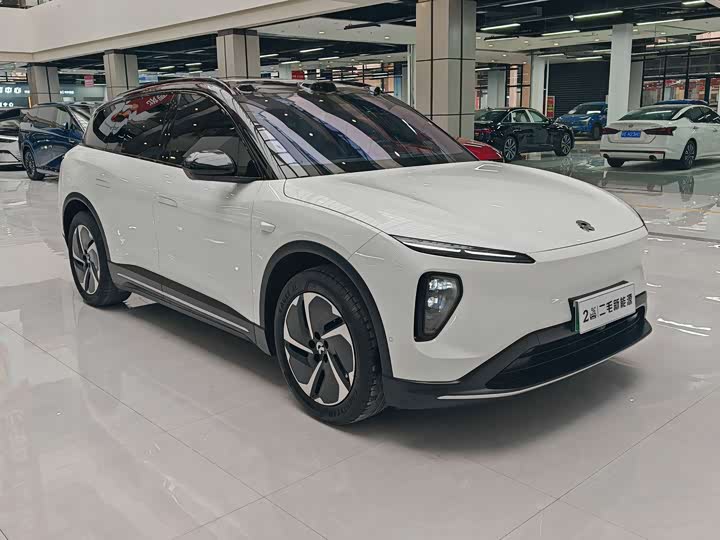 Фото 3 - Nio ES6