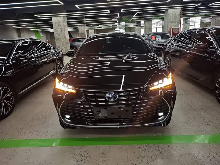 Фото 3 - Toyota Avalon