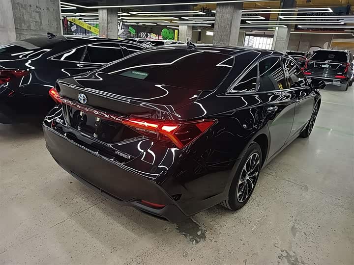 Фото 7 - Toyota Avalon