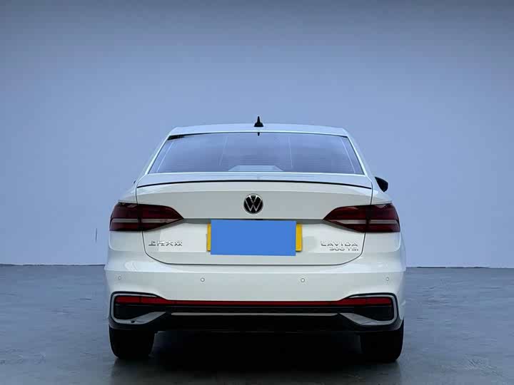 Фото 5 - Volkswagen Lavida