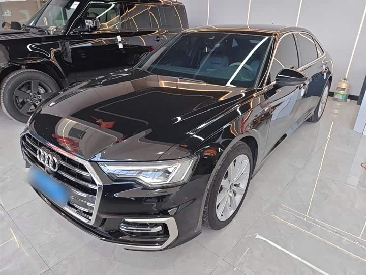 Фото 1 - Audi A6L