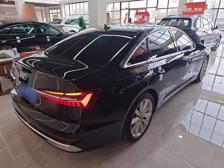 Фото 7 - Audi A6L