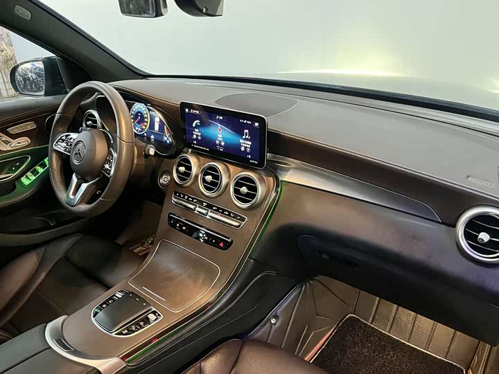 Фото 8 - Mercedes-Benz GLC-Class