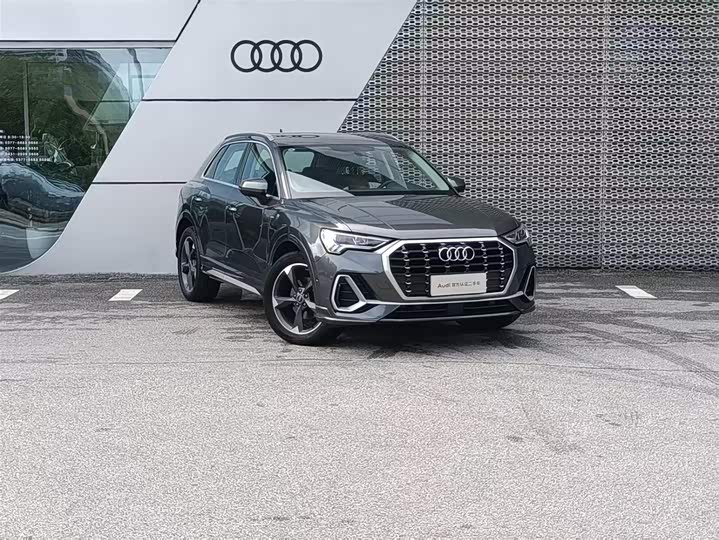 Фото 2 - Audi Q3