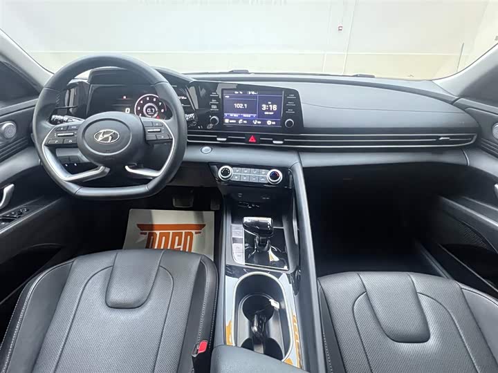 Фото 8 - Hyundai Elantra N line