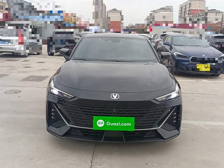 Фото 3 - Changan UNI-V