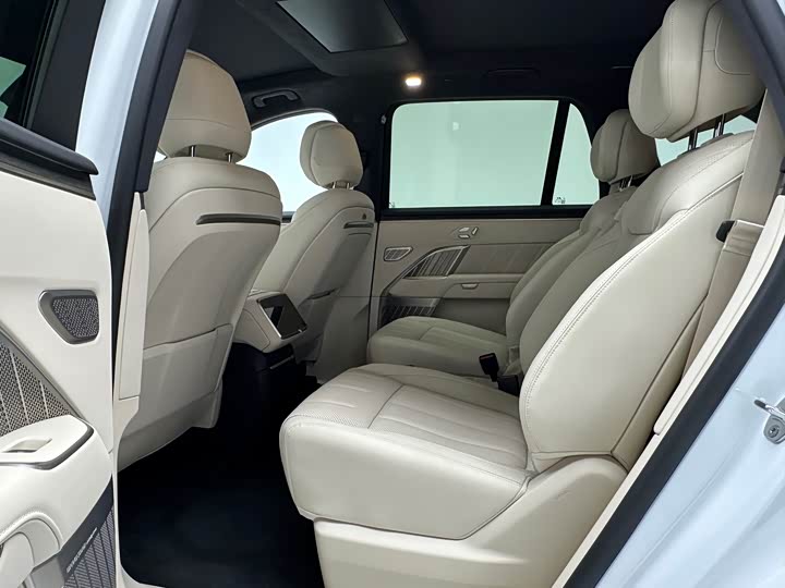 Фото 8 - Nio Onvo L90