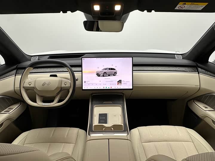 Фото 9 - Nio Onvo L90