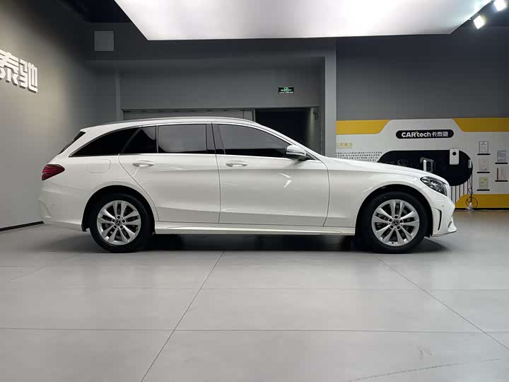 Фото 7 - Mercedes-Benz C-Class