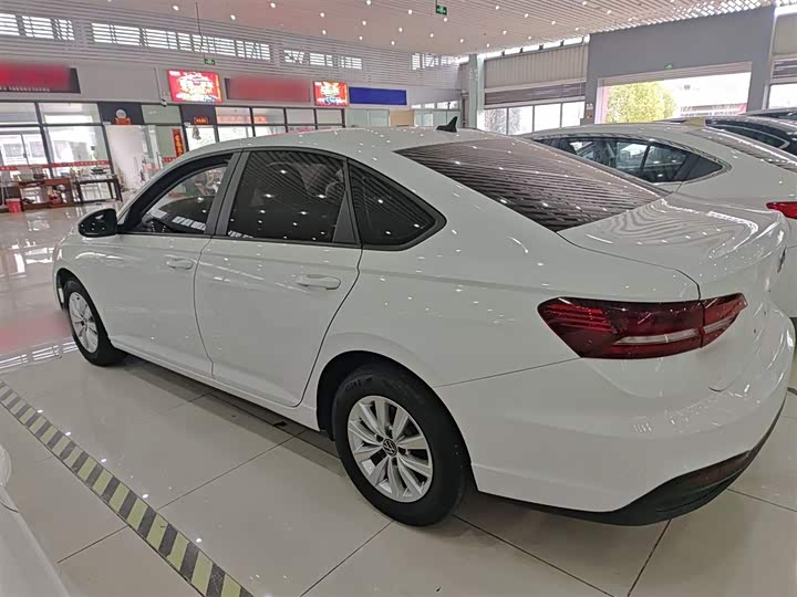 Фото 5 - Volkswagen Lavida