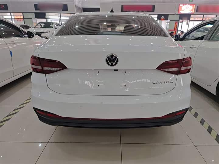 Фото 6 - Volkswagen Lavida