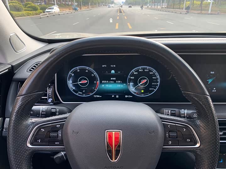 Фото 7 - Hongqi HS5