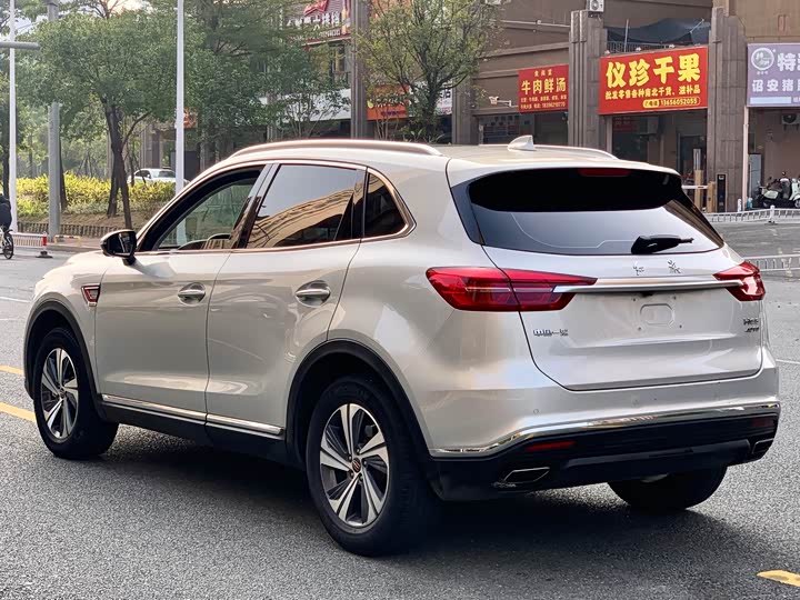 Фото 8 - Hongqi HS5