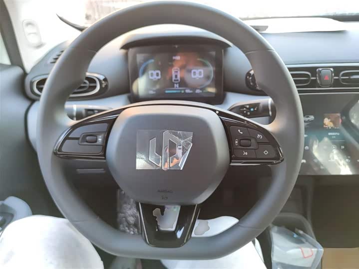 Фото 3 - Leapmotor T03